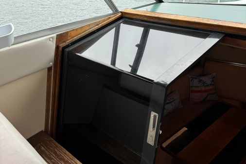 Sea Ray 390 Express Cruiser image