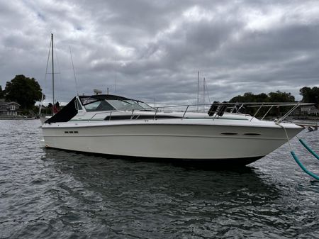 Sea Ray 390 Express Cruiser image