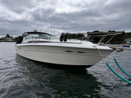 Sea Ray 390 Express Cruiser image