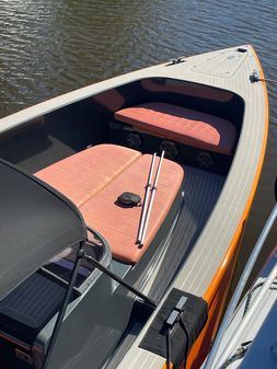 VanDutch 40 Open Bow image