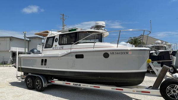 Ranger Tugs R-25 