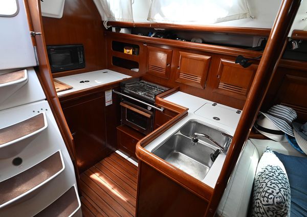 Beneteau 393 image