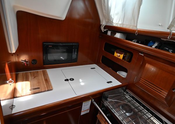 Beneteau 393 image