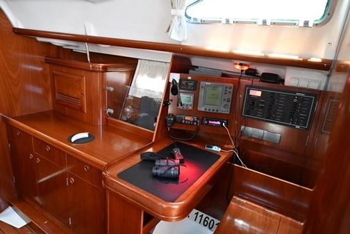 Beneteau 393 image