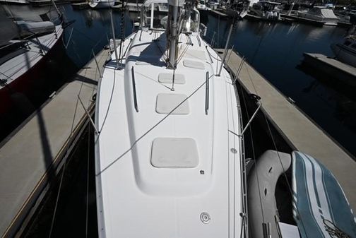 Beneteau 393 image