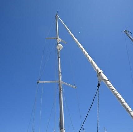 Beneteau 393 image