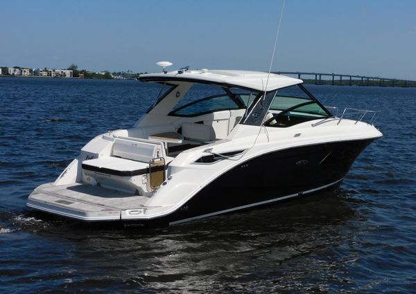 Sea Ray Sundancer image