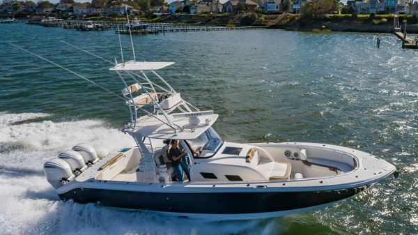 Edgewater 370CC