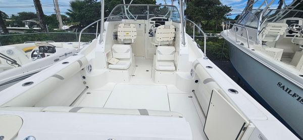 Boston-whaler 255-CONQUEST image