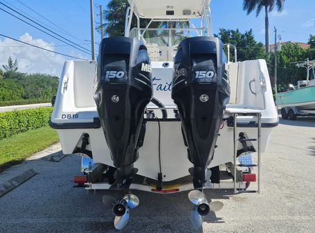 Boston-whaler 255-CONQUEST image