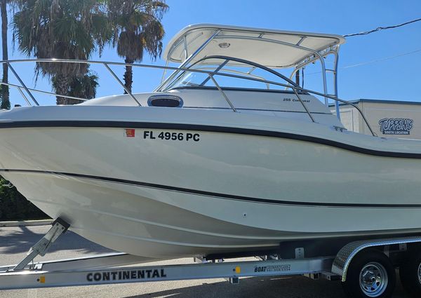 Boston-whaler 255-CONQUEST image