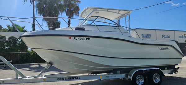 Boston-whaler 255-CONQUEST image