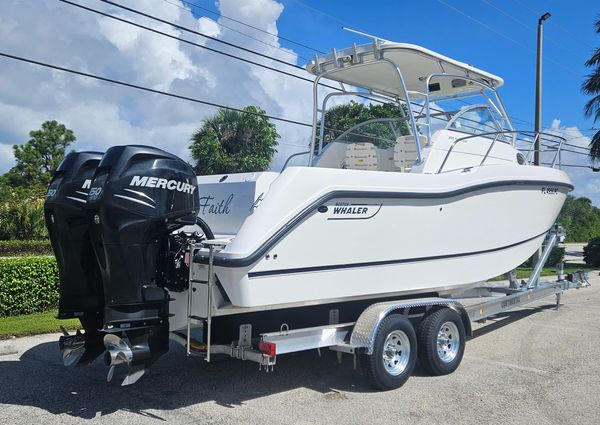 Boston-whaler 255-CONQUEST image