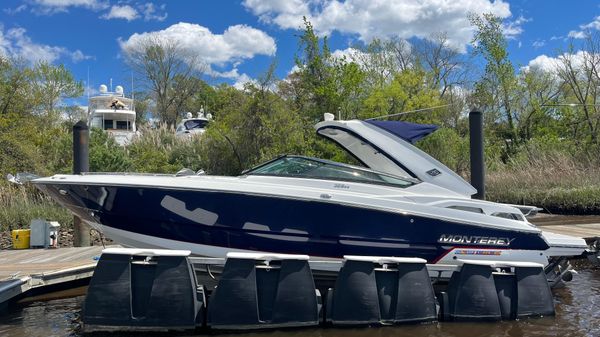 Monterey 328 Super Sport