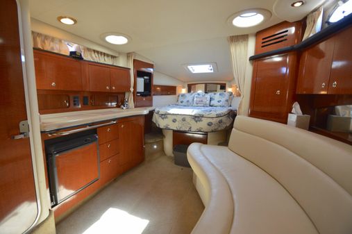 Sea Ray 320 Sundancer image