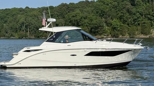 Sea Ray Sundancer 320