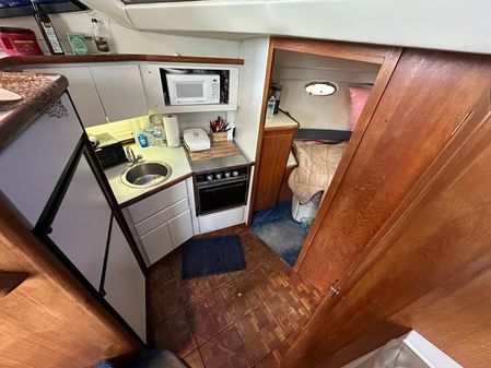 Carver 350 Aft Cabin image