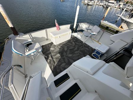 Carver 350 Aft Cabin image