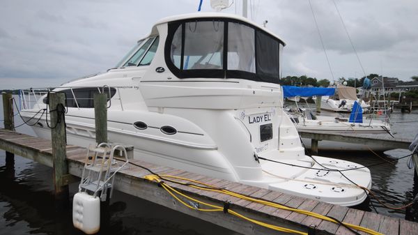 Sea Ray 390 Motor Yacht 