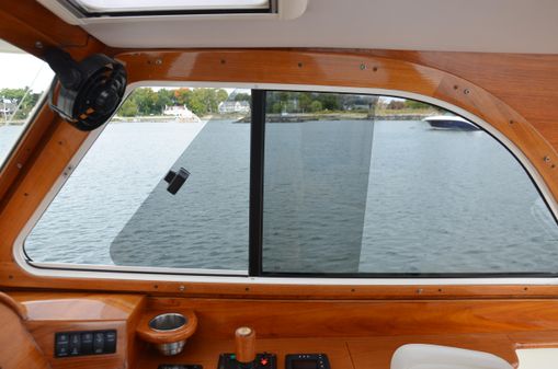 Hinckley Picnic Boat Classic image