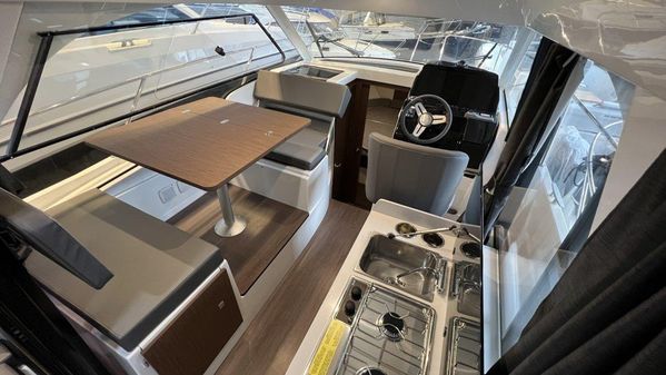 Beneteau Antares 9 image