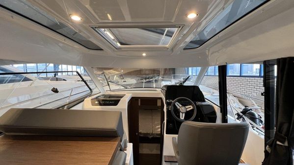 Beneteau Antares 9 image