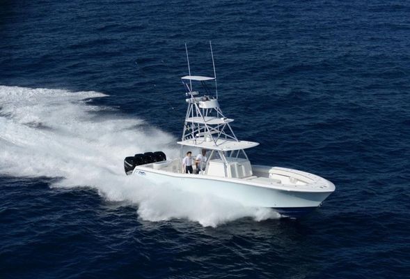 Invincible 42 Open Fisherman - main image