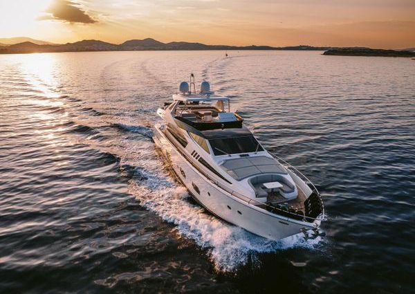 Ferretti Yachts 800 image