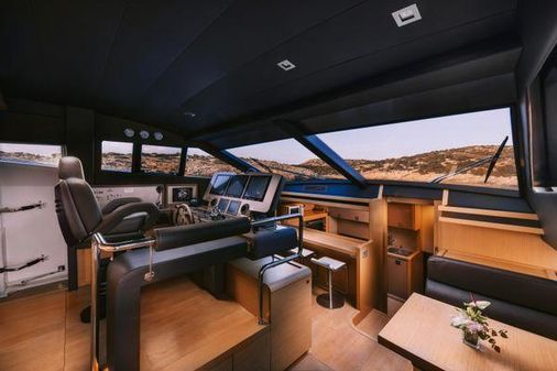 Ferretti Yachts 800 image