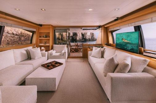 Ferretti Yachts 800 image