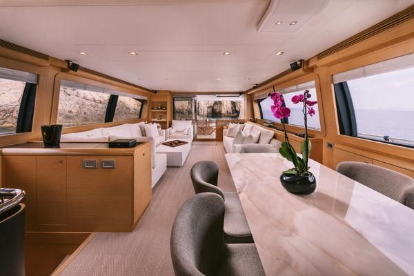 Ferretti Yachts 800 image