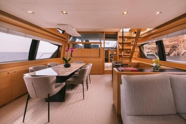 Ferretti Yachts 800 image