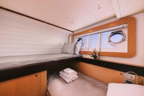 Ferretti Yachts 800 image