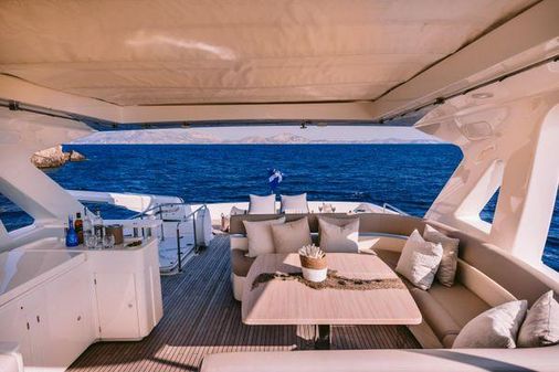 Ferretti Yachts 800 image