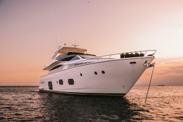 Ferretti Yachts 800 image