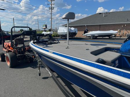 Nitro Z18 image
