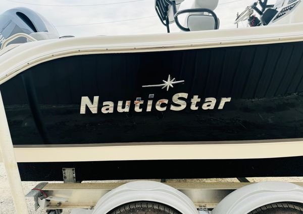 Nauticstar 2102-LEGACY image