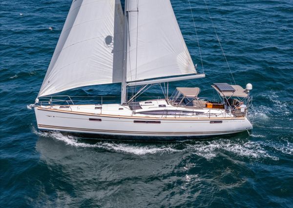 Jeanneau 53 image