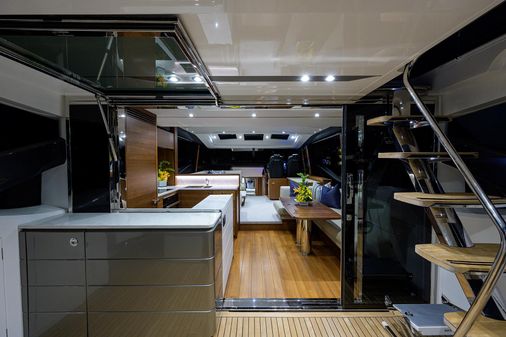 Princess S66 Sportbridge image