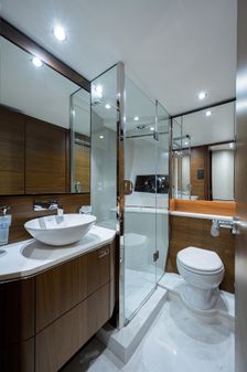 Princess S66 Sportbridge image
