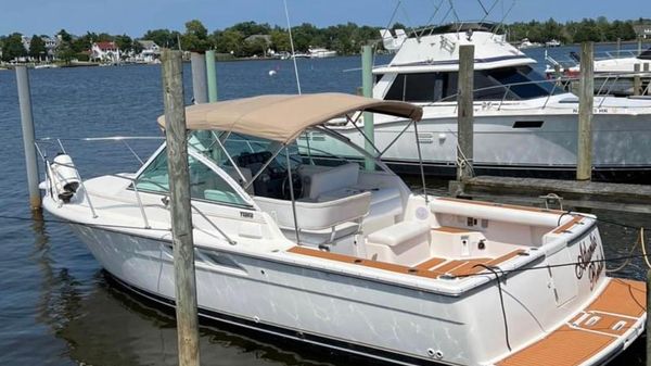 Tiara Yachts Coronet