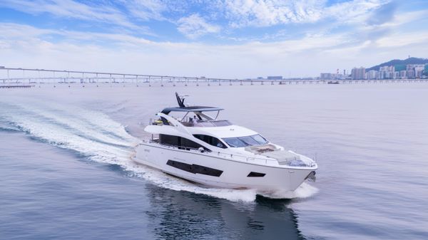 Sunseeker 86 Yacht 