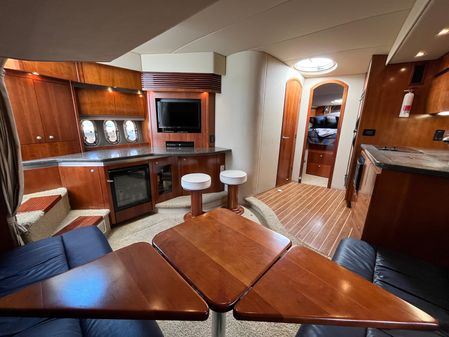 Cruisers Yachts 420 Express image