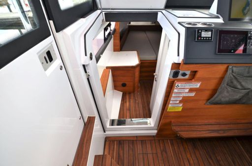 Axopar 37 Aft Cabin image