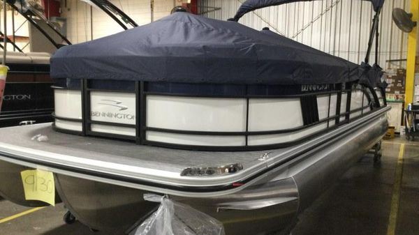 Bennington 24 LXSB