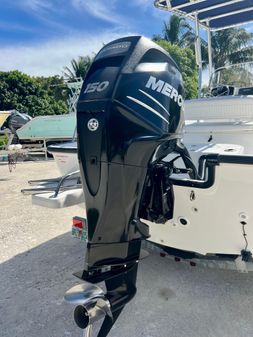 Boston-whaler MONTAUK image