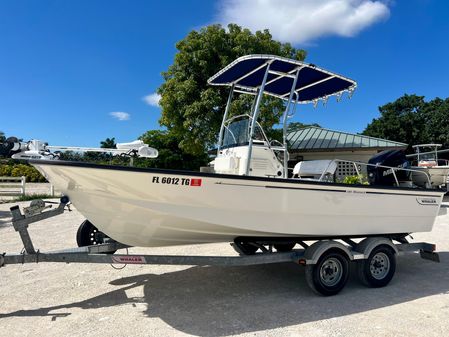 Boston-whaler MONTAUK image