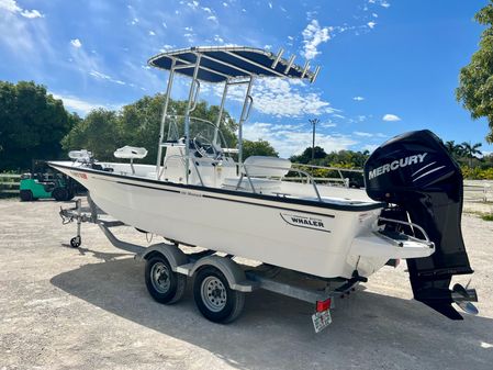 Boston-whaler MONTAUK image