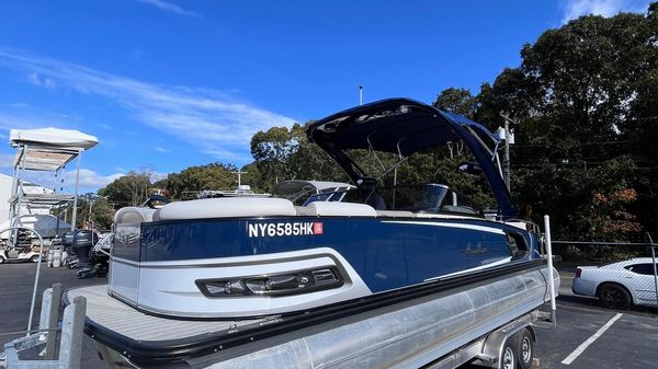 Avalon Excalibur Elite Windshield - 27' 