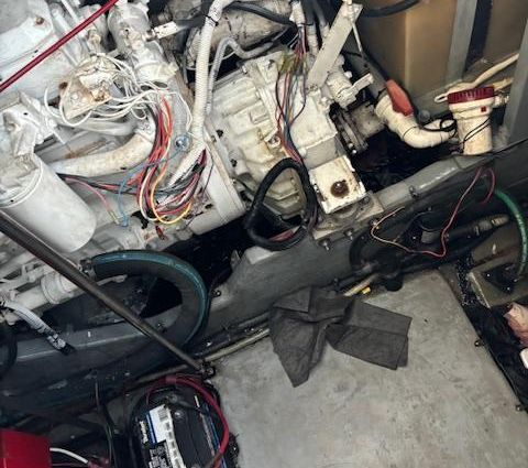 Sea Ray 440 Express Bridge image